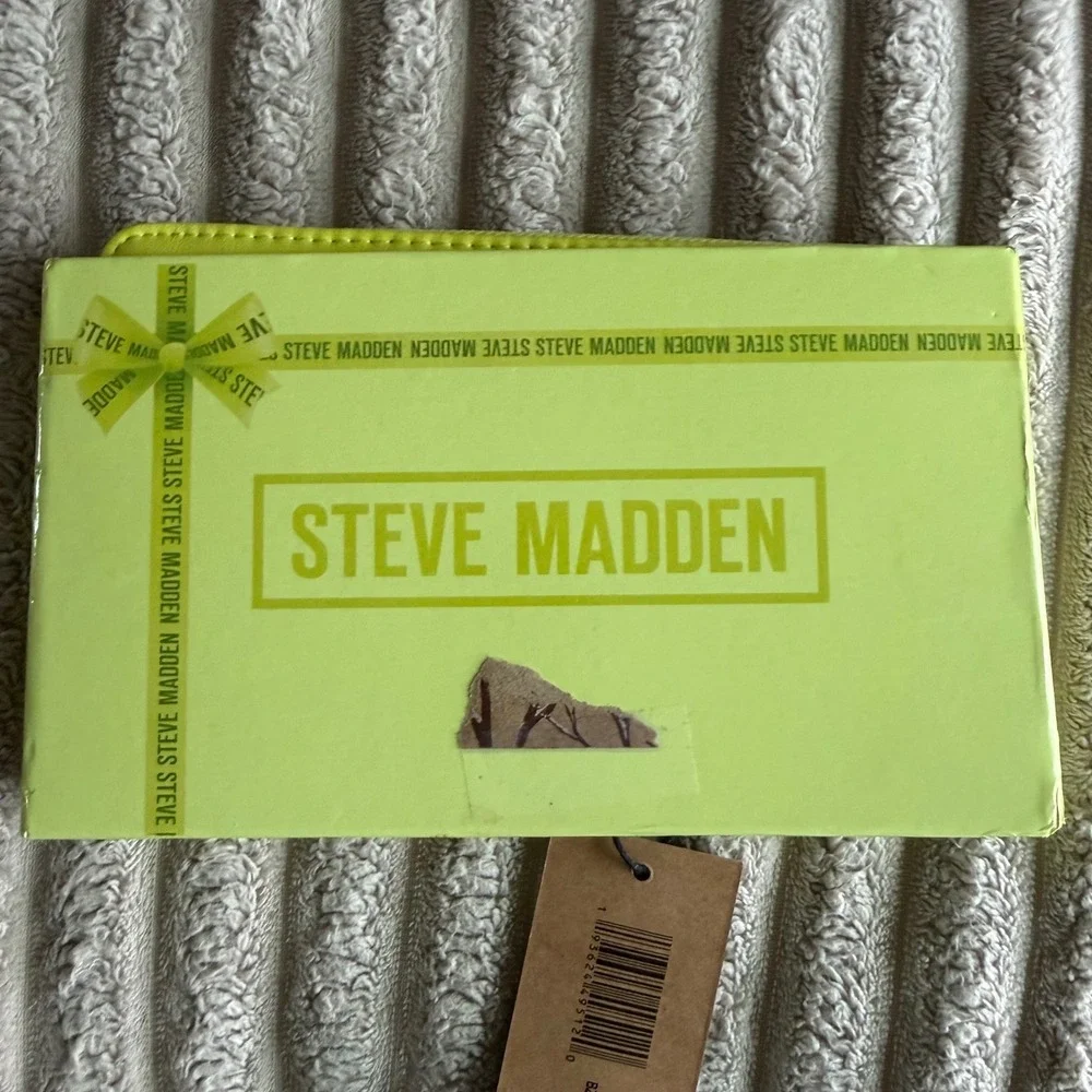 Steve Madden steve madden